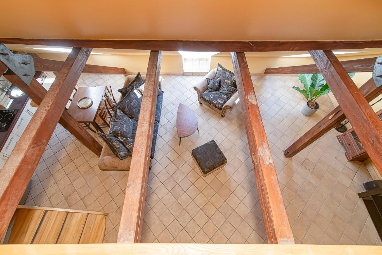 Spacious 2-Bedroom Apartment With Sauna In Vilnius Old Town By Urban Rent Exterior foto