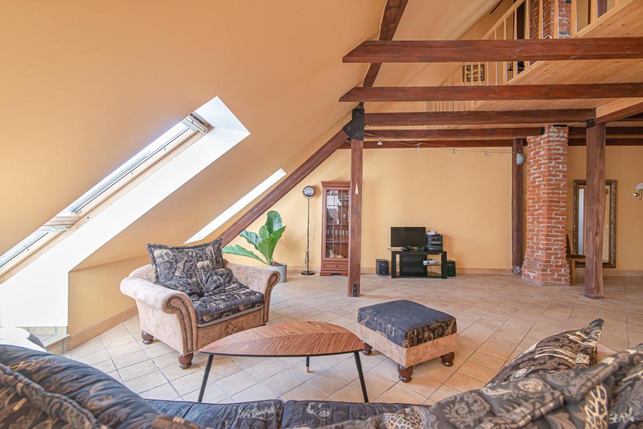 Spacious 2-Bedroom Apartment With Sauna In Vilnius Old Town By Urban Rent Exterior foto